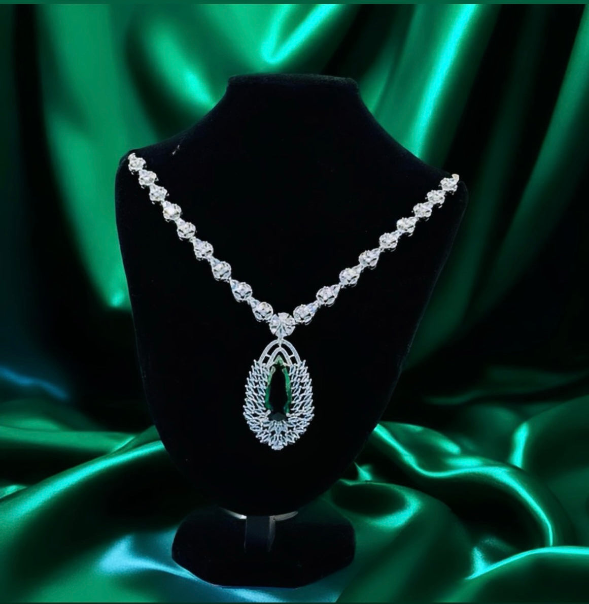 Royal Emeralds and Diamonds Set - Majestic Elegance in Indian Jewelry, USA