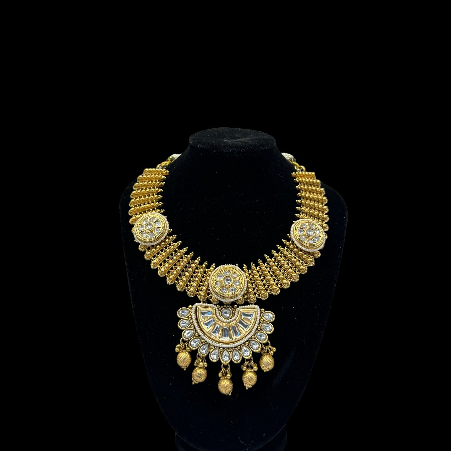 Timeless Gold polki kundan set - Classic Simplicity in Indian Jewelry, USA