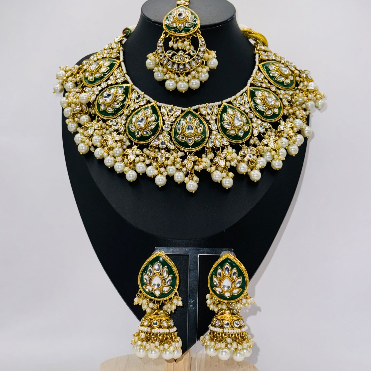 Tyaani Designer Bridal Set - Timeless Elegance for Brides in the USA