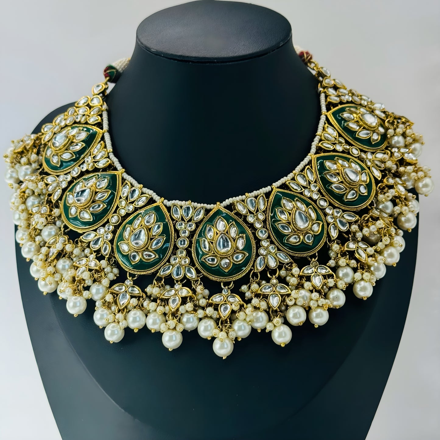 Tyaani Designer Bridal Set - Timeless Elegance for Brides in the USA