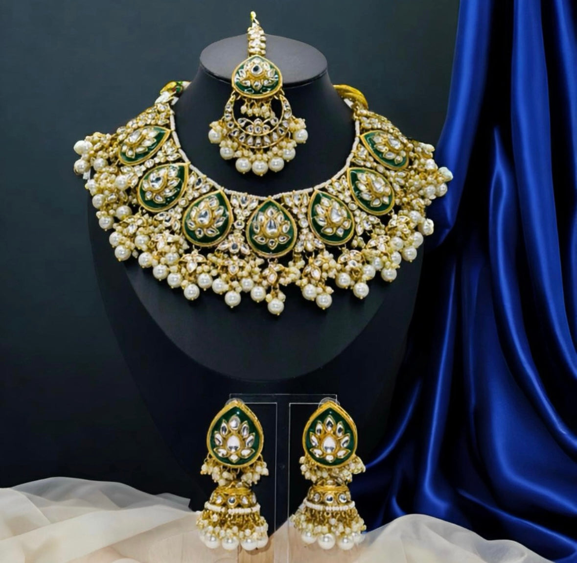 Tyaani Designer Bridal Set - Timeless Elegance for Brides in the USA