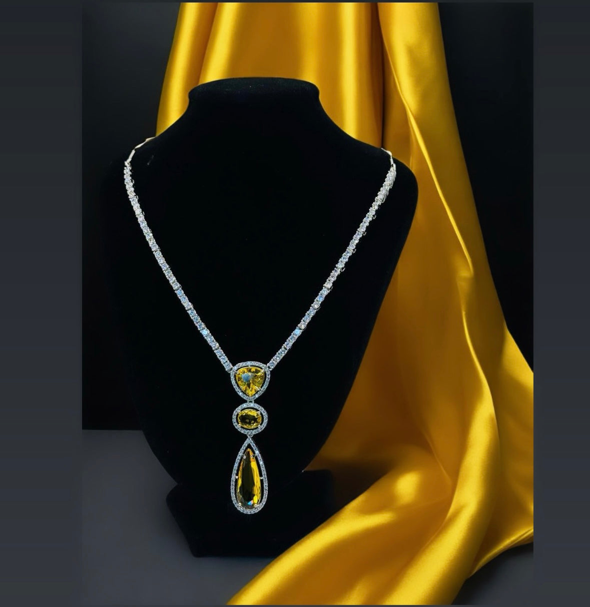 Solitaire Yellow Set - Radiant Splendor in Indian Jewelry, USA