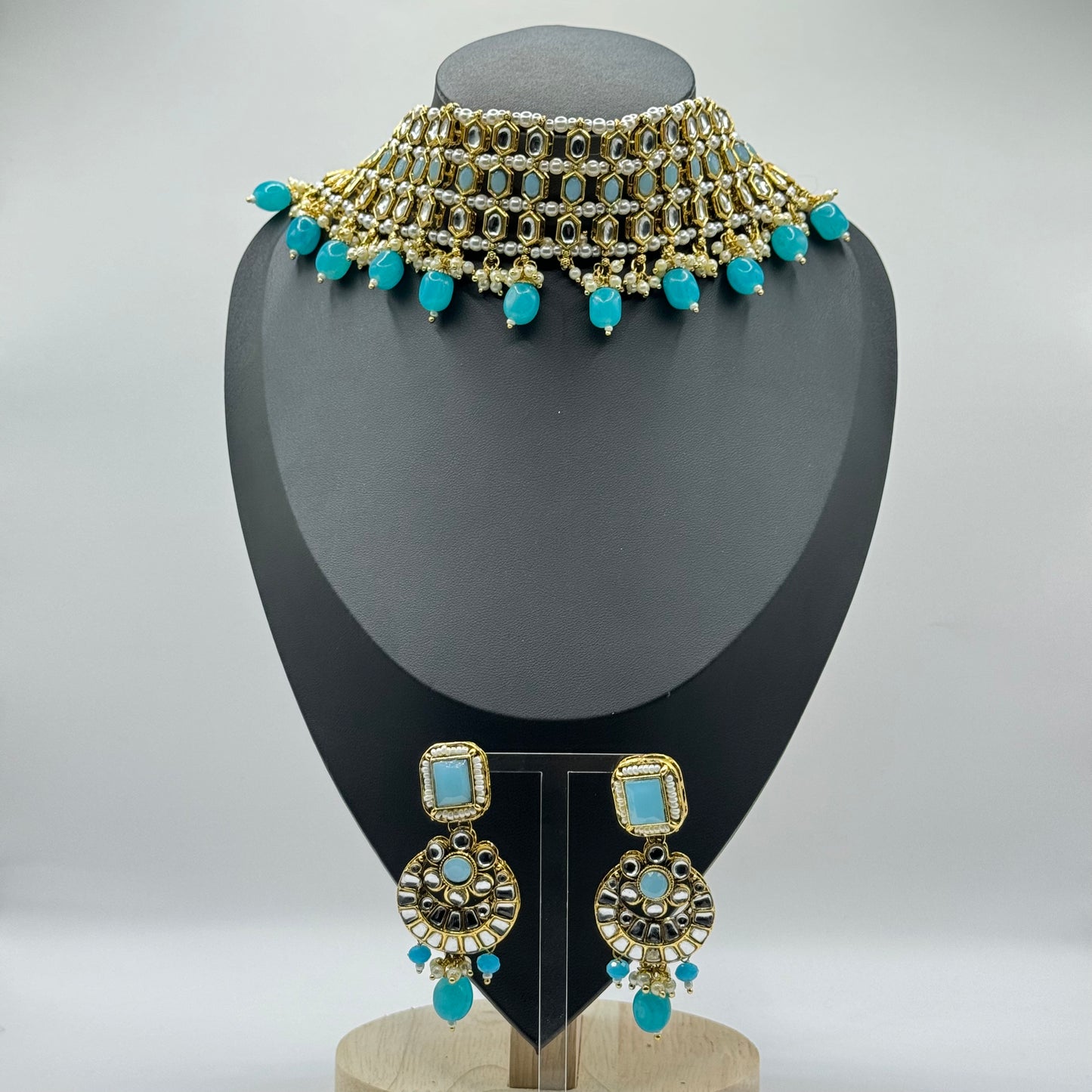 Firoza Kundan Choker - Captivating Elegance in Indian Jewelry, USA