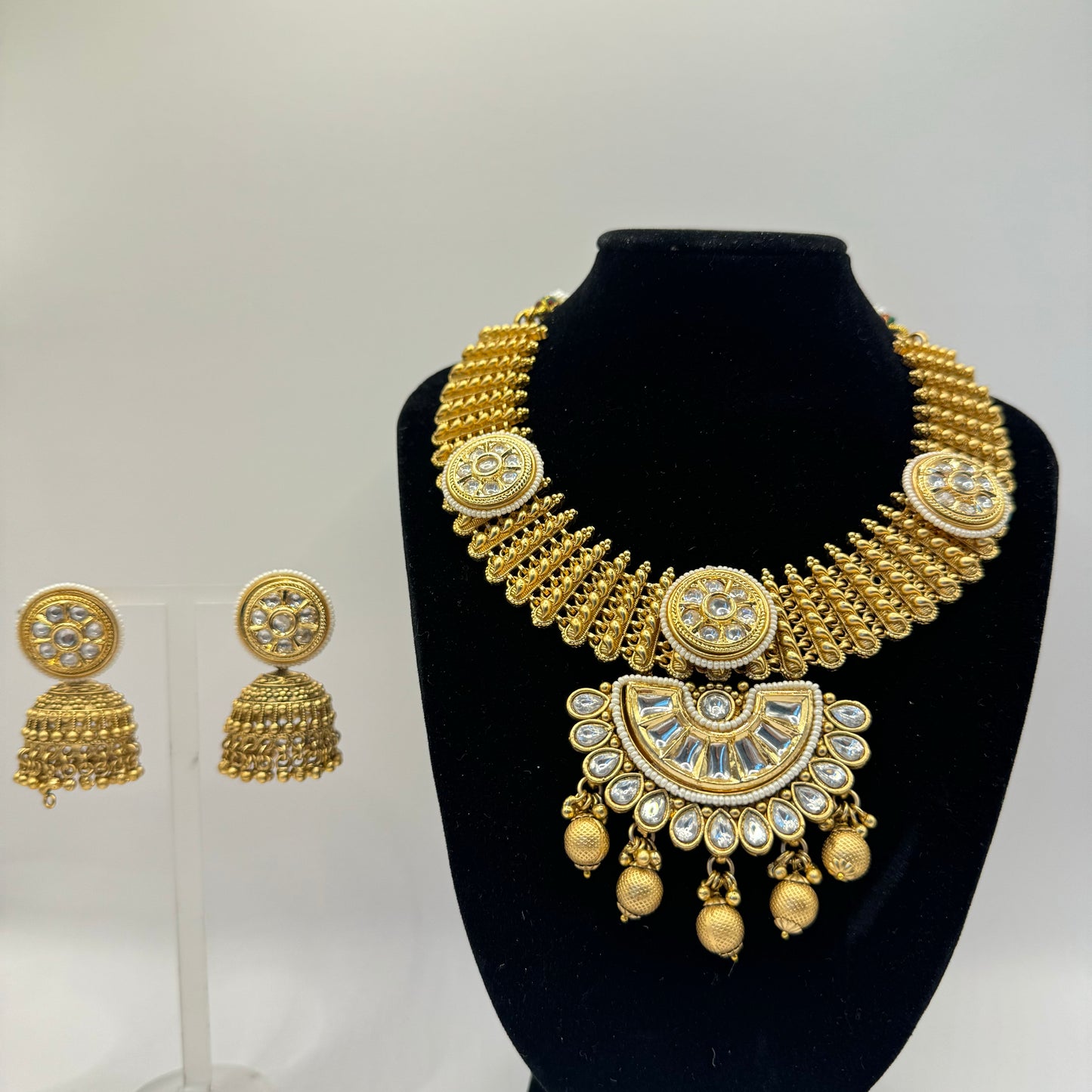 Timeless Gold polki kundan set - Classic Simplicity in Indian Jewelry, USA