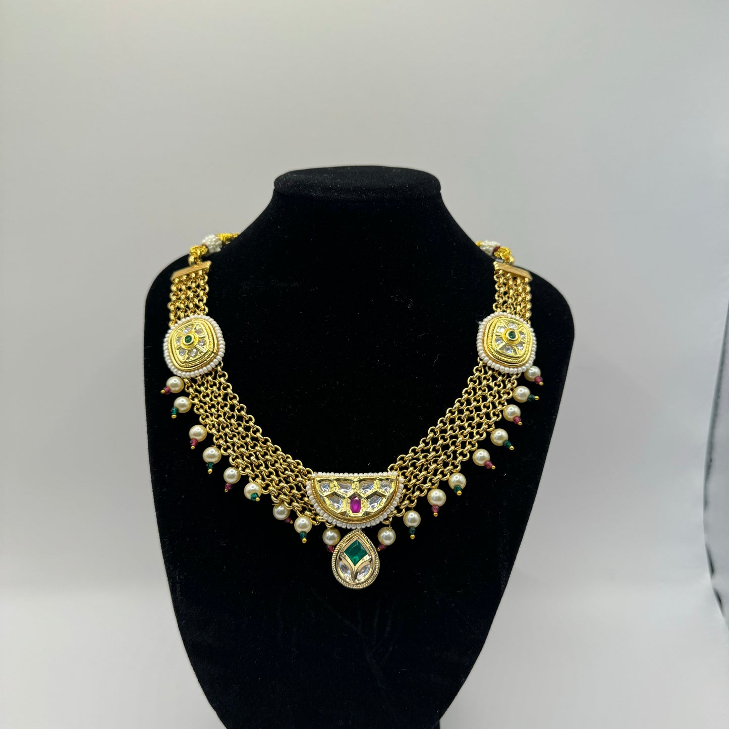 Tanishq Kundan Design Gold Choker - Opulent Beauty in Indian Jewelry, USA