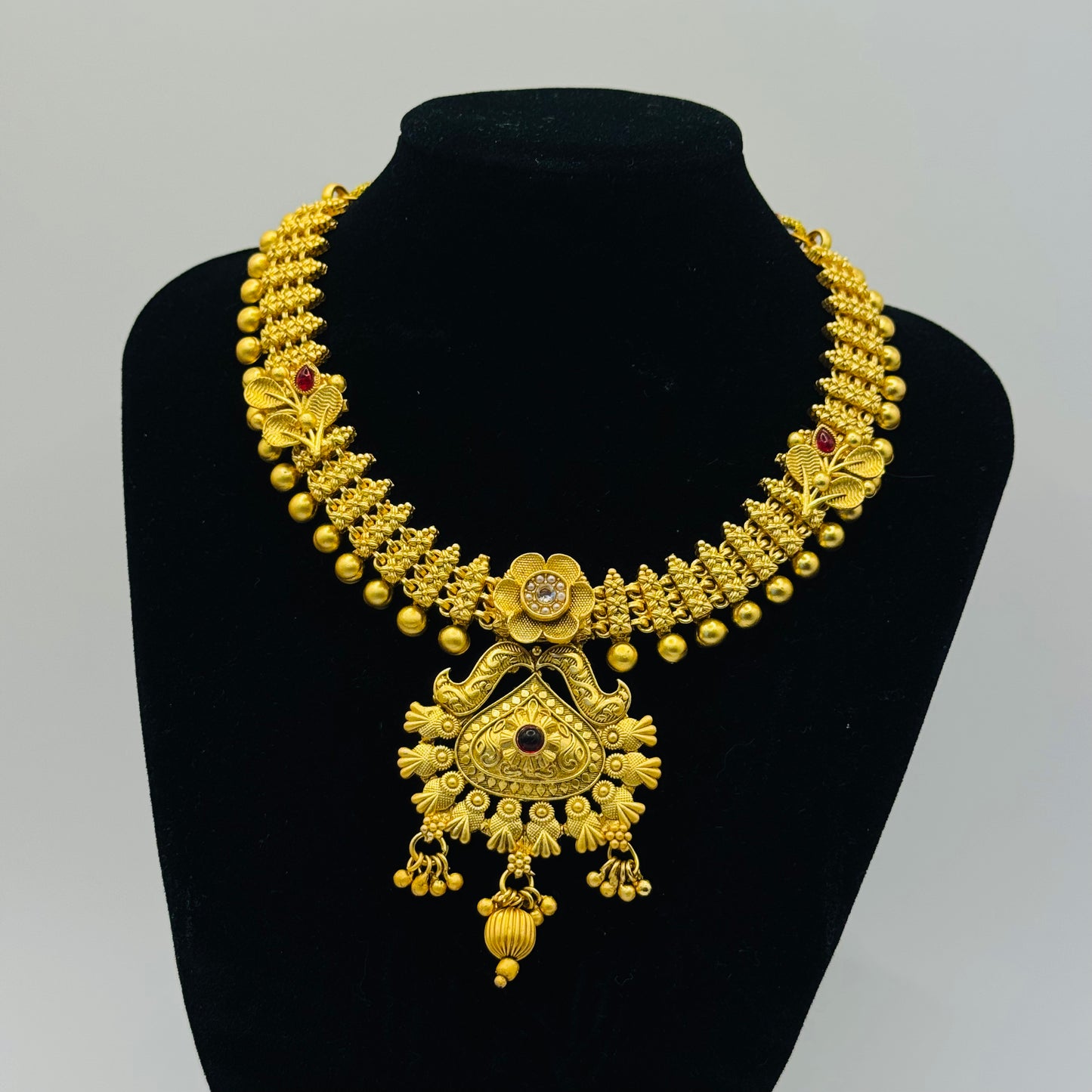 Traditional Gold Set - Timeless Elegance in Indian Jewelry, USA