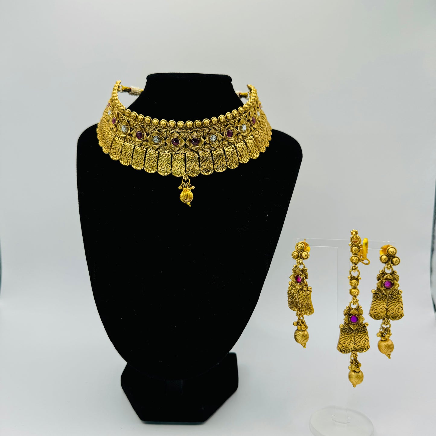 Exact Gold Look Choker for Weddings - Radiant Indian Jewelry in USA