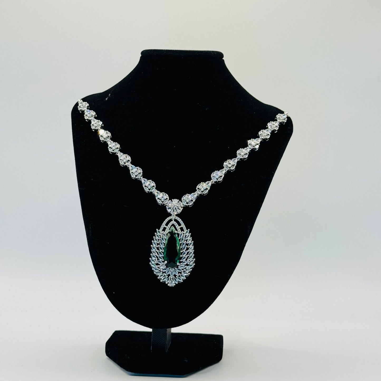 Royal Emeralds and Diamonds Set - Majestic Elegance in Indian Jewelry, USA