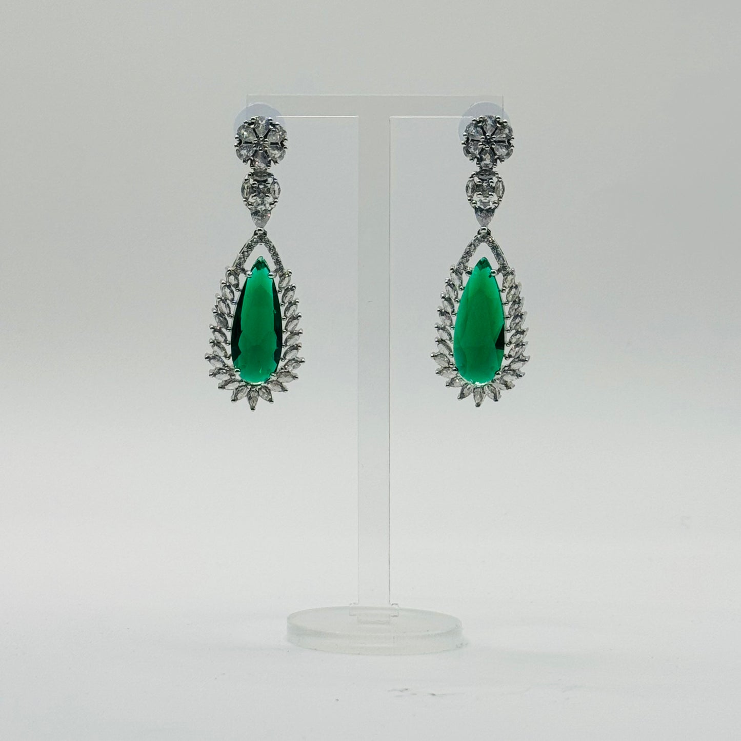 Royal Emeralds and Diamonds Set - Majestic Elegance in Indian Jewelry, USA