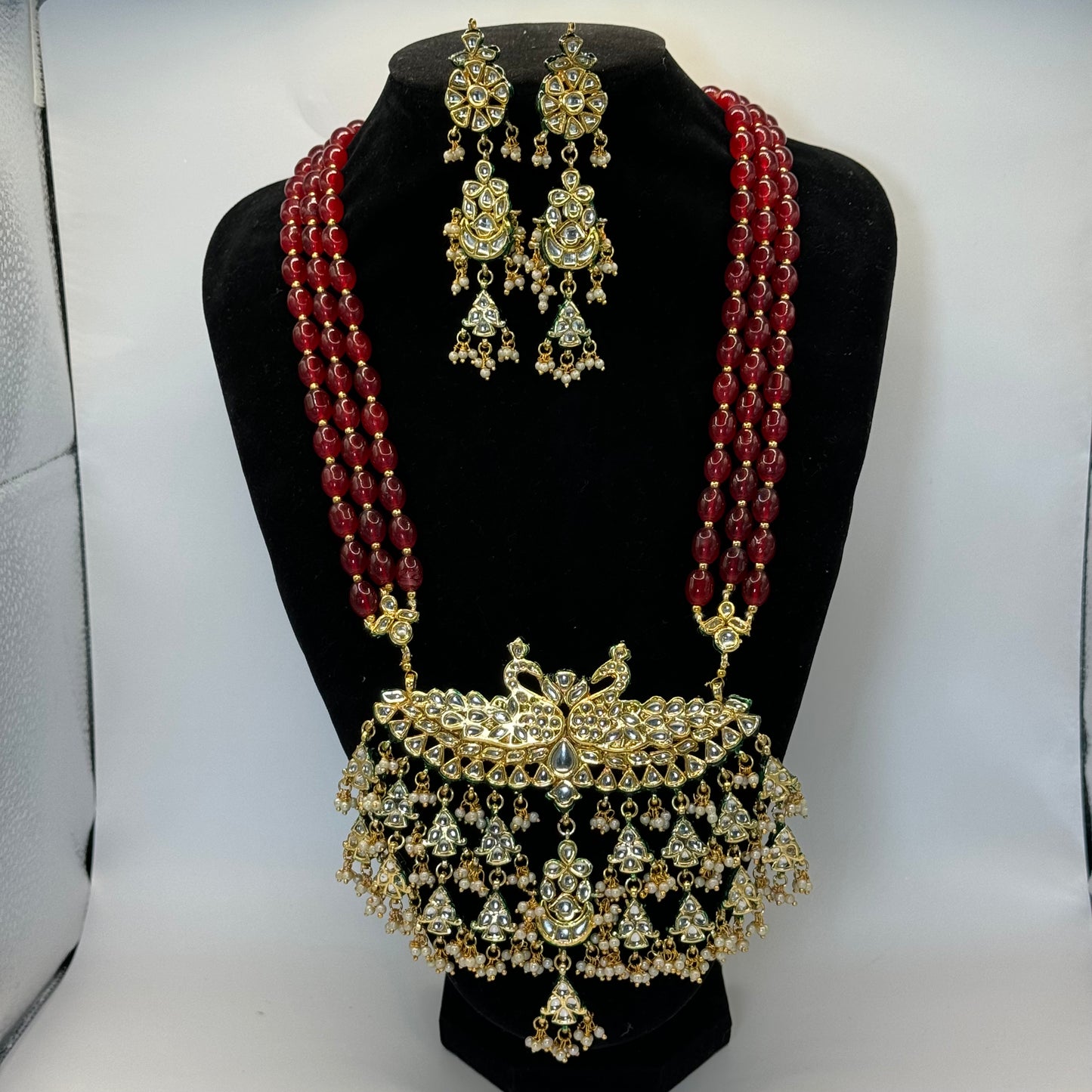 Zarafat Elegance: Maroon Long Majestic Necklace Premium"